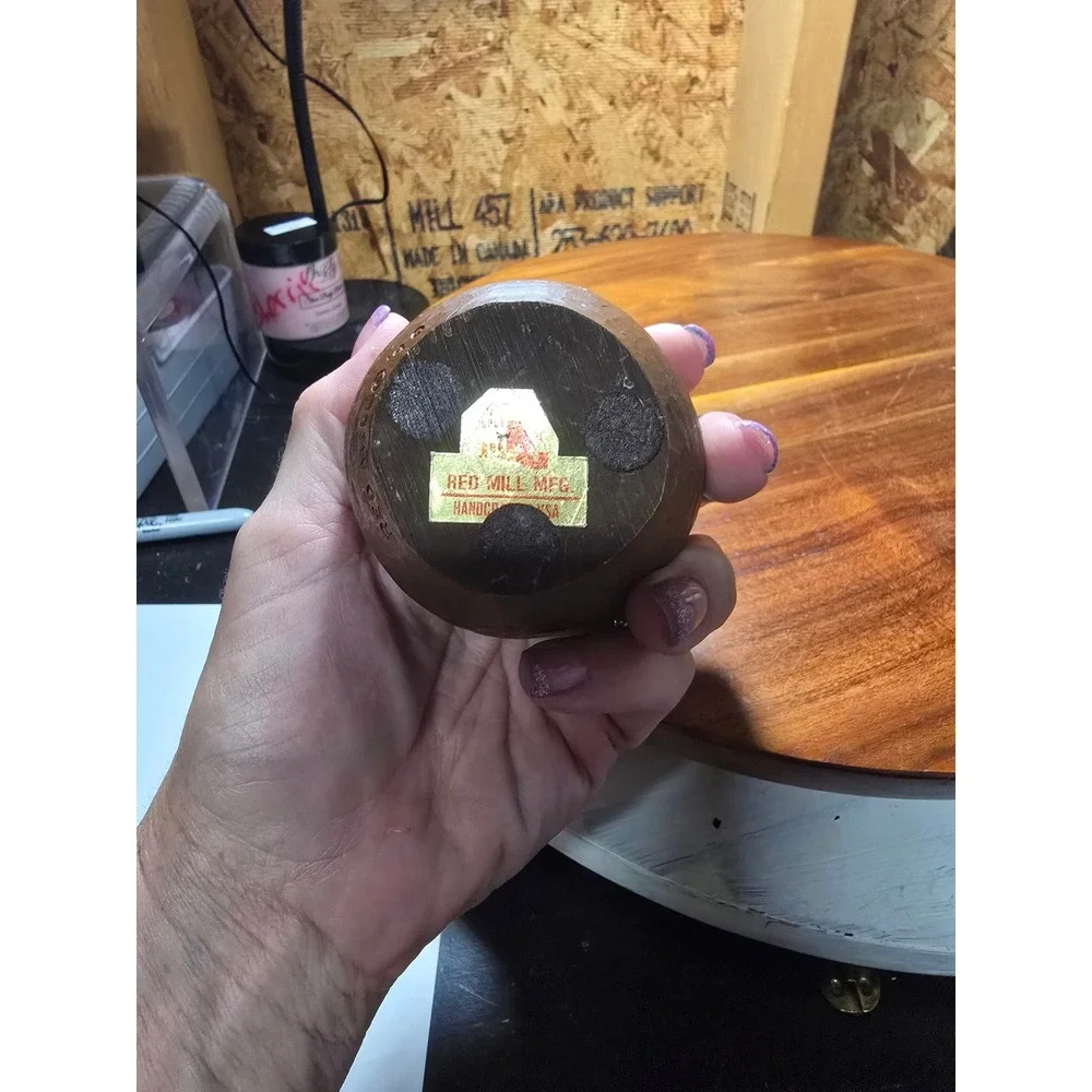 Vintage Red Mill Mfg Pecan Shell Resin Apple Handcrafted 1990 USA Decor